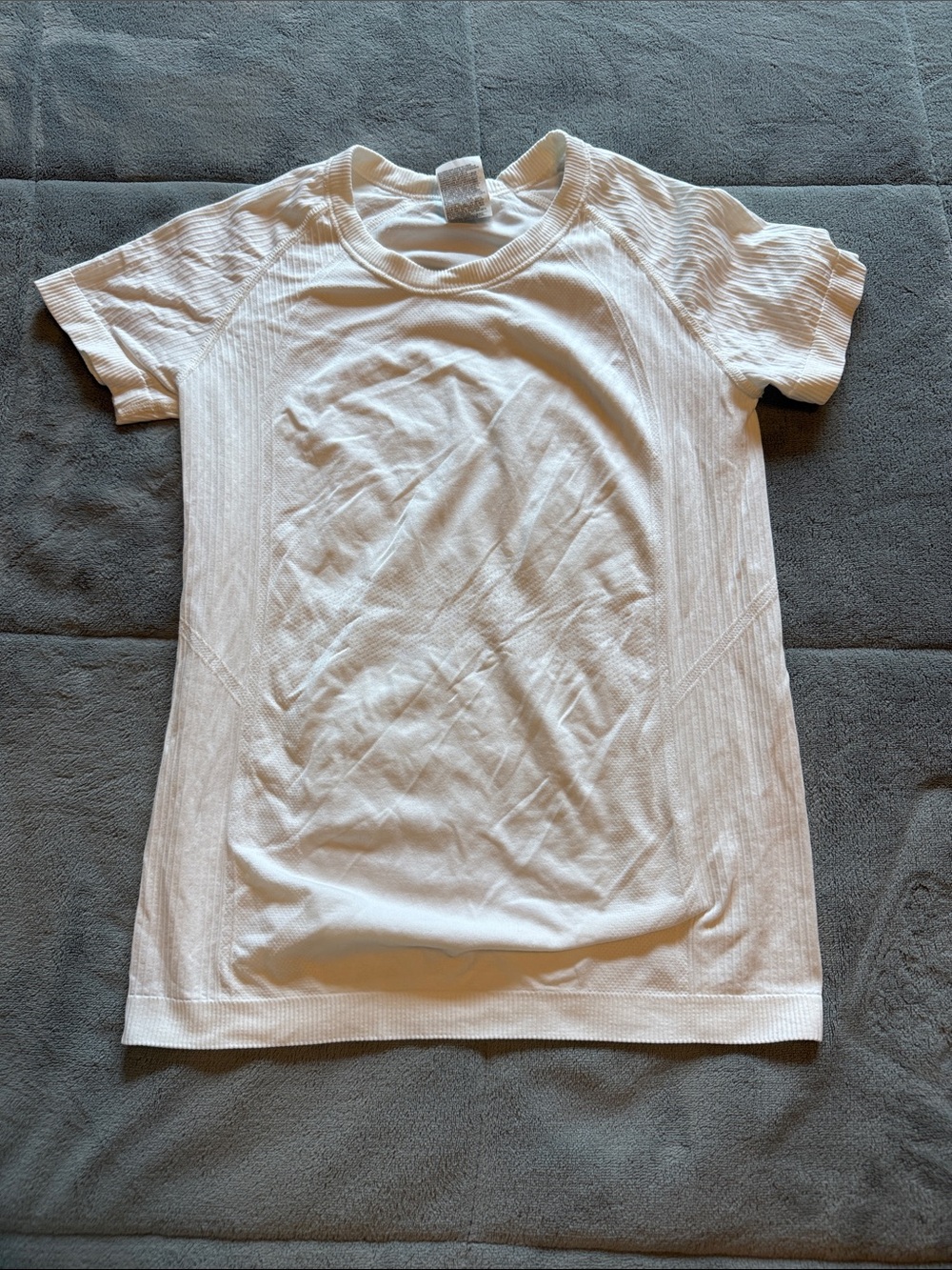 Old Navy White Short Sleeve Crewneck Tee